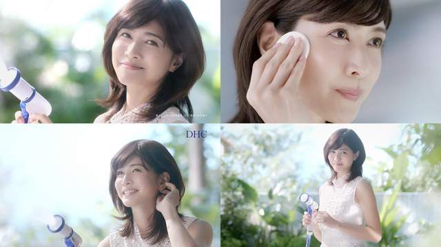 内田有紀 Dhc 薬用パーフェクトホワイト ベースメークシリーズ Cm 水撒き篇 こう見えて 私 ただ今美白中 夏に 内田有紀 Cm Navi
